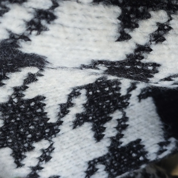 Torrid Cardigan V-neck Button Front Sweater Houndstooth 2x View And WT - Picture 9 of 11